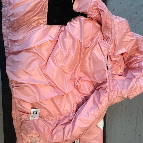 Perfect Moment Ski / Winter Jacket - Picture 6 of 13